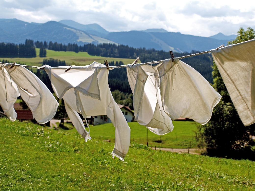 Laundry-hang-dry